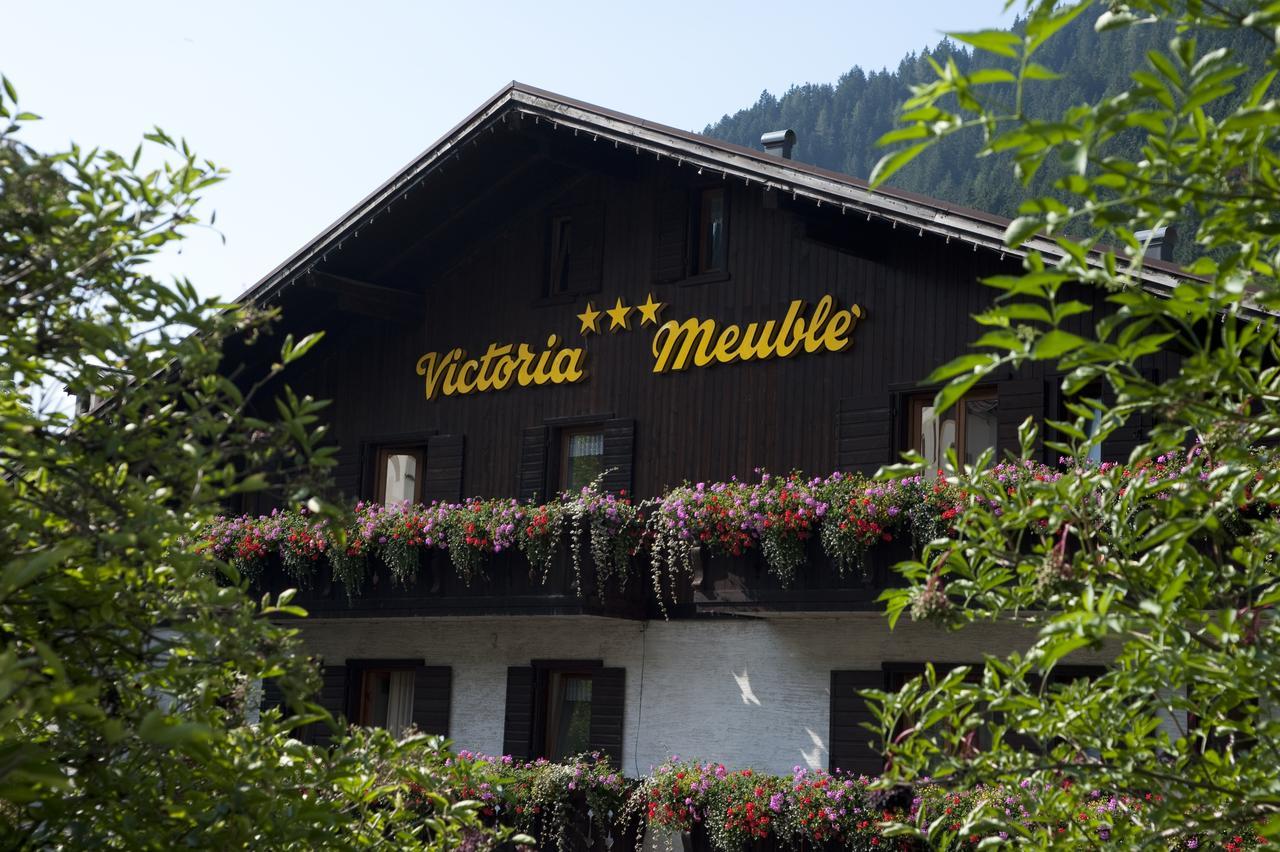 Albergo Meuble Victoria أورونزو دي كادوري المظهر الخارجي الصورة